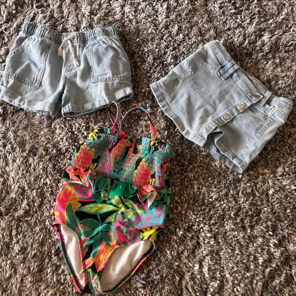 Toddler Girl Clothing Bundle
Deal
Denim Shorts +
Tropical Swimsuit Summer